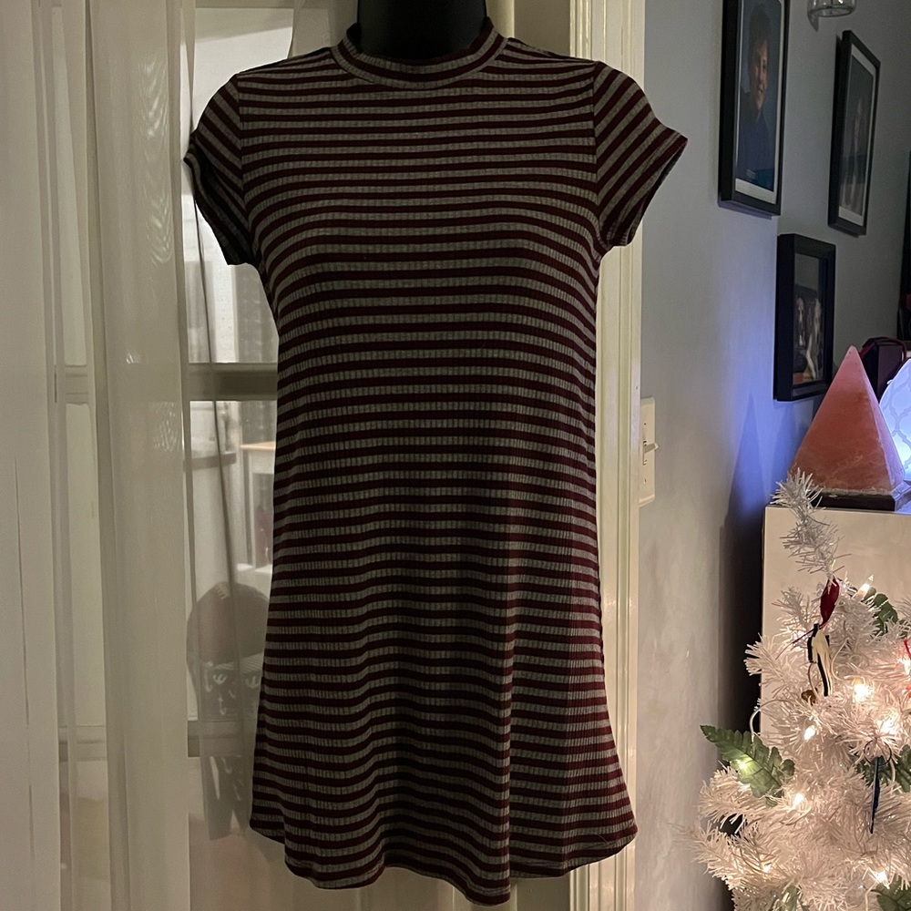Love, Fire Juniors Casual Dress medium